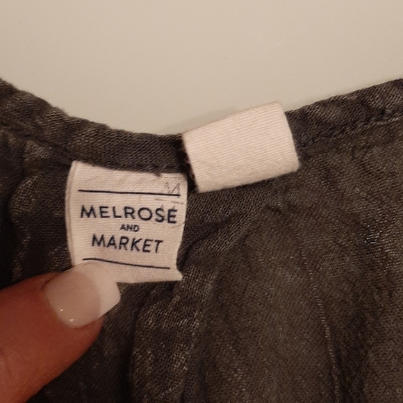 Melrose and Market grey lace embroidered crop tank - Picture 9 of 9